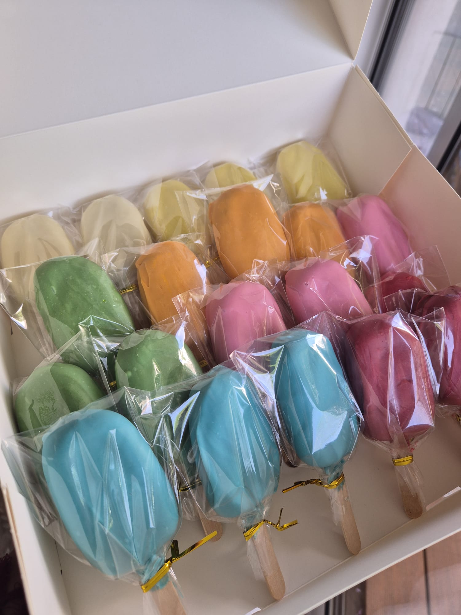 Magnum Cakes